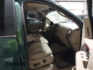 2007 Ford F-150 XLT with VIN 1FTPW14V07FA71702, listed as a IAAI auction lot 41902242 with 284,124 mi miles. Bid and sale history available at carsss.com. Image 5.