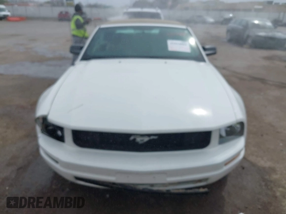 2005 Ford Mustang Deluxe with VIN 1ZVFT84N055216895, listed as a IAAI auction lot 41914884 with 67,824 mi miles. Bid and sale history available at carsss.com. Image 12.
