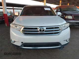 2011 Toyota Highlander Limited with VIN 5TDDK3EH4BS064313, listed as a IAAI auction lot 40934105 with 155,204 mi miles and . Bid and sale history available at DreamBid. Image 12.