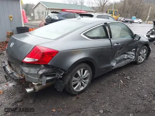 2011 Honda Accord Cpe EX-L with VIN 1HGCS1B86BA001636, listed as a IAAI auction lot 41918566 with 98,350 mi miles. Bid and sale history available at carsss.com. Image 4.