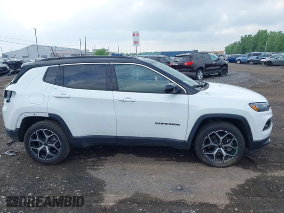 2025 Jeep Compass Limited with VIN 3C4NJDCN0ST502532, listed as a IAAI auction lot 42438283 with 2,709 mi miles and . Bid and sale history available at DreamBid. Image 14.