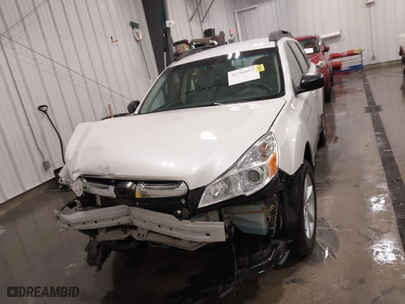 2014 Subaru Outback 2.5i with VIN 4S4BRCAC8E3287808, listed as a IAAI auction lot 41706095 with 115,314 mi miles. Bid and sale history available at carsss.com. Image 13.