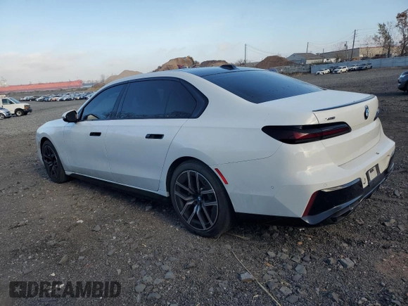 2024 BMW 7 Series 760i xDrive with VIN WBA33EJ06RCP19505, listed as a Copart auction lot 79425294 with 14,579 mi miles and Salvage title. Bid and sale history available at DreamBid. Image 2.