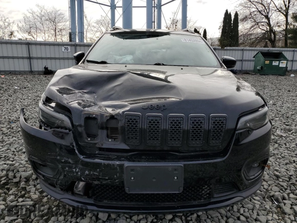 2020 Jeep Cherokee Altitude with VIN 1C4PJMLN7LD550349, listed as a Copart auction lot 81452894 with 89,884 mi miles and Salvage Title. Bid and sale history available at carsss.com. Image 5.
