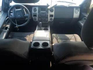 2017 Ford Expedition XLT z VIN 1FMJU1JT3HEA61666, wystawiony jako Copart lot #54320785 z przebiegiem 146 185 mil mil oraz Szkoda całkowita • Salvage title. Historia ofert i sprzedaży dostępna na DreamBid. Obrazek 8.