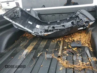 2023 Jeep Gladiator Overland z VIN 1C6HJTFG0PL564950, wystawiony jako Copart lot #80207494 z przebiegiem 28 058 mil mil oraz Szkoda całkowita • Salvage title. Historia ofert i sprzedaży dostępna na DreamBid. Obrazek 12.