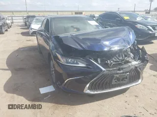 2019 Lexus ES with VIN 58ABZ1B19KU034481, listed as a IAAI auction lot 41488918 with 69,962 mi miles. Bid and sale history available at carsss.com. Image 1.