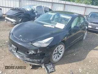 2023 Tesla Model 3 z VIN 5YJ3E1EAXPF639326, wystawiony jako IAAI lot #42132181 z przebiegiem 51 808 mil mil oraz . Historia ofert i sprzedaży dostępna na DreamBid. Obrazek 18.