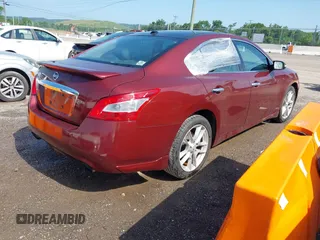 2010 Nissan Maxima SV with VIN 1N4AA5AP5AC869905, listed as a IAAI auction lot 42575918 with 111,181 mi miles and . Bid and sale history available at DreamBid. Image 4.