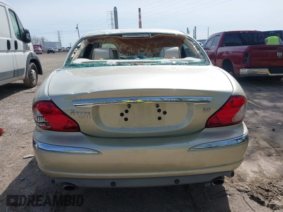 2008 Jaguar X-Type z VIN SAJWA51A28WJ37186, wystawiony jako IAAI lot #42107511 z przebiegiem 157 524 mil mil oraz . Historia ofert i sprzedaży dostępna na DreamBid. Obrazek 16.