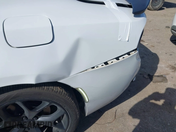 2015 Dodge Charger SXT with VIN 2C3CDXHG8FH725446, listed as a IAAI auction lot 41742400 with 84,579 mi miles and . Bid and sale history available at DreamBid. Image 6.