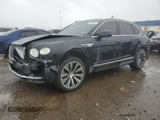 2022 Bentley Bentayga V8 z VIN SJAAM2ZVXNC014966, wystawiony jako Copart lot #43190735 z przebiegiem 70 359 mil mil oraz Tytuł czysty. Historia ofert i sprzedaży dostępna na DreamBid. Obrazek 1.
