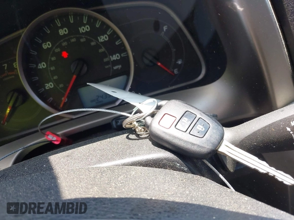 2013 Toyota RAV4 LE z VIN 2T3BFREV8DW022667, wystawiony jako IAAI lot #42656611 z przebiegiem 243 901 mil mil oraz . Historia ofert i sprzedaży dostępna na DreamBid. Obrazek 11.