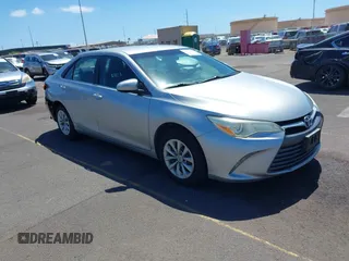 2016 Toyota Camry XLE with VIN 4T1BF1FK4GU148625, listed as a IAAI auction lot 41742421 with 88,582 mi miles. Bid and sale history available at carsss.com. Image 1.