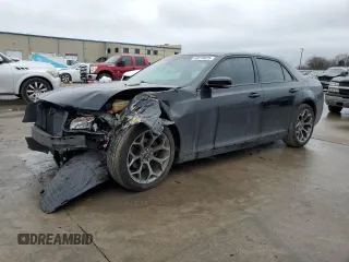 2015 Chrysler 300 with VIN 2C3CCABG7FH932063, listed as a Copart auction lot 45519425 with 122,107 mi miles and Salvage Title. Bid and sale history available at carsss.com. Image 1.