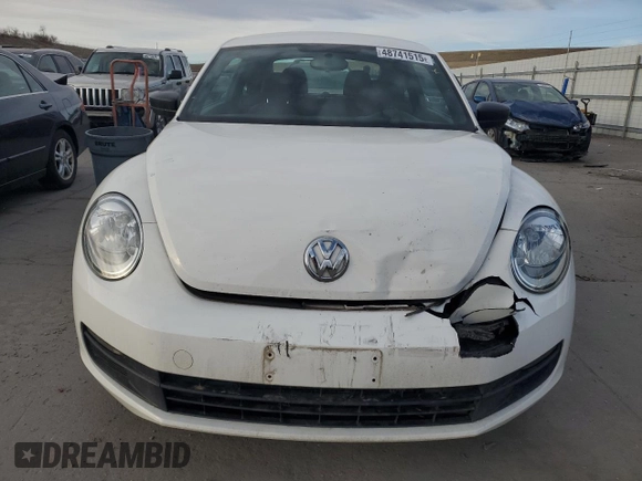2013 Volkswagen Beetle Entry with VIN 3VWFP7AT5DM654385, listed as a Copart auction lot 48741515 with 47,029 mi miles and Salvage Title. Bid and sale history available at DreamBid. Image 5.