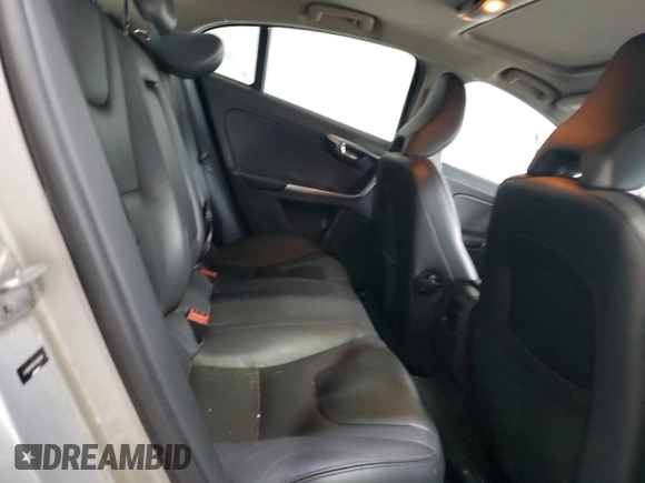 2015 Volvo S60 T5 Premier с VIN YV1612TBXF1306216, выставлен на аукционе Copart как лот 56515815 с пробегом 126 378 миль миль и Списание • Salvage title. История ставок и продаж доступна на DreamBid. Изображение 10.