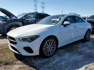 2024 Mercedes-Benz CLA 250 z VIN W1K5J4HB6RN452976, wystawiony jako Copart lot #46283815 z przebiegiem 3 868 mil mil oraz Szkoda całkowita • Salvage title. Historia ofert i sprzedaży dostępna na DreamBid. Obrazek 1.