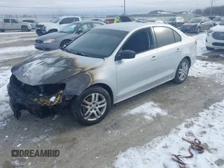 2015 Volkswagen Jetta S с VIN 3VW2K7AJ0FM355000, выставлен на аукционе IAAI как лот 41504511 с пробегом Не указан миль и . История ставок и продаж доступна на DreamBid. Изображение 2.