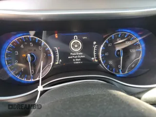 2019 Chrysler Pacifica Touring Plus z VIN 2C4RC1FG3KR569071, wystawiony jako Copart lot #52317555 z przebiegiem 114 414 mil mil oraz Szkoda całkowita • Salvage title. Historia ofert i sprzedaży dostępna na DreamBid. Obrazek 9.