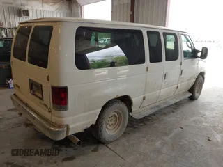 2010 Ford Econoline Passenger XL z VIN 1FBNE3BLXADA34381, wystawiony jako IAAI lot #42360257 z przebiegiem 211 639 mil mil oraz . Historia ofert i sprzedaży dostępna na DreamBid. Obrazek 4.