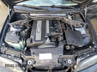 2005 BMW 3 Series 325i with VIN WBAAZ334X5KP92841, listed as a Copart auction lot 84638894 with Not provided miles and Salvage title. Bid and sale history available at DreamBid. Image 13.