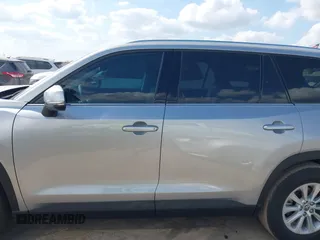 2024 Toyota Highlander XLE with VIN 5TDAAAA55RS017176, listed as a IAAI auction lot 42038401 with 14 mi miles and . Bid and sale history available at DreamBid. Image 14.