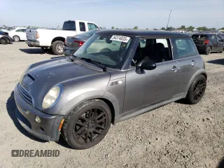 2004 MINI Hardtop S with VIN WMWRE33494TD88603, listed as a Copart auction lot 54374835 with 178,723 mi miles and Clean Title. Bid and sale history available at DreamBid. Image 1.