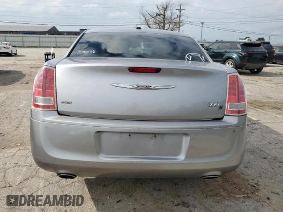 2013 Chrysler 300 S z VIN 2C3CCAGG2DH743939, wystawiony jako Copart lot #73681434 z przebiegiem 169 128 mil mil oraz Szkoda całkowita • Salvage title. Historia ofert i sprzedaży dostępna na DreamBid. Obrazek 6.