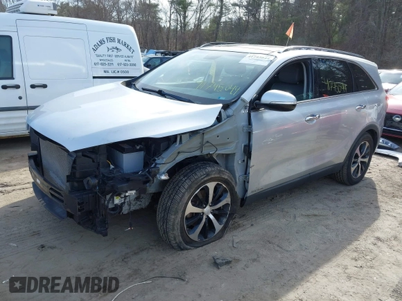 2016 Kia Sorento EX with VIN 5XYPHDA50GG180688, listed as a IAAI auction lot 41745044 with 107,952 mi miles. Bid and sale history available at carsss.com. Image 2.