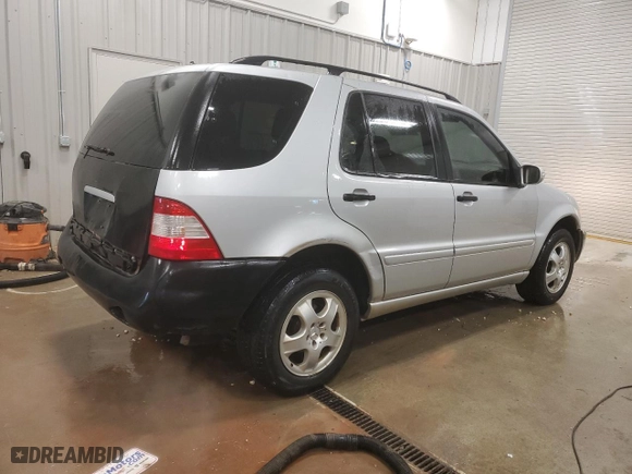 2002 Mercedes-Benz M-Class with VIN 4JGAB54E82A371109, listed as a Copart auction lot 85259334 with 145,763 mi miles and Salvage Title. Bid and sale history available at carsss.com. Image 3.
