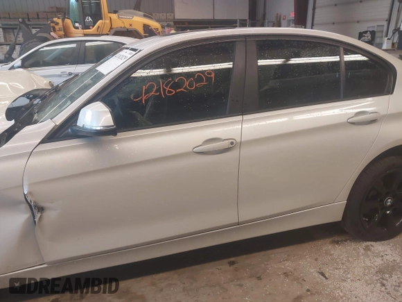 2015 BMW 3 Series 328i xDrive with VIN WBA3B3G5XFNR87824, listed as a IAAI auction lot 42182029 with 70,000 mi miles and . Bid and sale history available at DreamBid. Image 15.