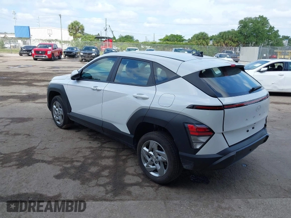 2025 Hyundai Kona SE with VIN KM8HACAB7SU222737, listed as a IAAI auction lot 42113828 with 1 mi miles. Bid and sale history available at carsss.com. Image 3.