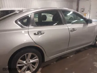 2014 Nissan Altima 2.5 SV with VIN 1N4AL3AP3EC133906, listed as a IAAI auction lot 41598697 with 155,939 mi miles. Bid and sale history available at carsss.com. Image 6.