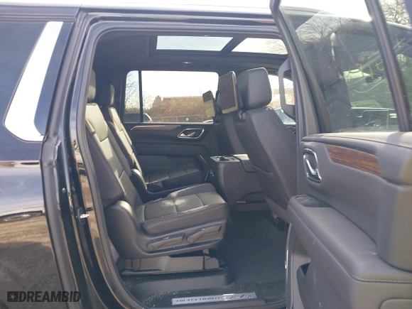 2024 Chevrolet Suburban High Country with VIN 1GNSKGKL3RR235642, listed as a IAAI auction lot 41486610 with 963 mi miles. Bid and sale history available at carsss.com. Image 8.