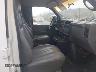 2004 Chevrolet Express Cargo Van with VIN 1GCFG15X241101221, listed as a IAAI auction lot 42012481 with 139,786 mi miles. Bid and sale history available at carsss.com. Image 5.