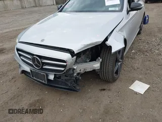 2018 Mercedes-Benz E with VIN WDDZF4KBXJA437064, listed as a IAAI auction lot 41902236 with 47,657 mi miles. Bid and sale history available at carsss.com. Image 6.