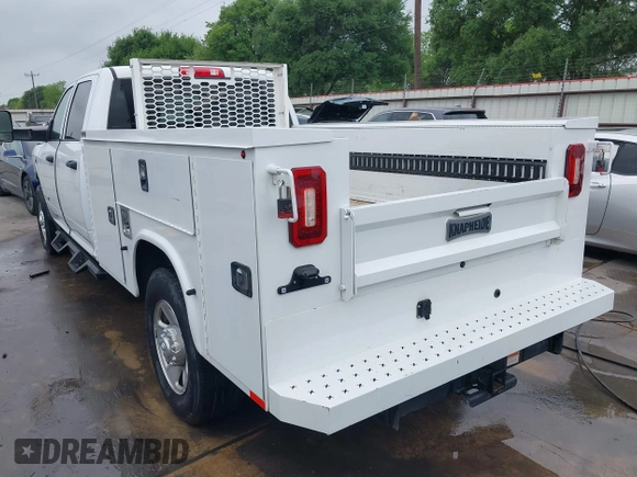 2022 Ram 2500 Tradesman z VIN 3C7WR4HJ1NG424247, wystawiony jako IAAI lot #41943490 z przebiegiem 56 423 mil mil oraz . Historia ofert i sprzedaży dostępna na DreamBid. Obrazek 3.