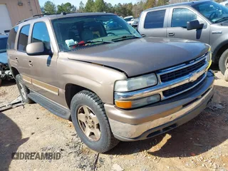 2004 Chevrolet Tahoe LS with VIN 1GNEK13Z34R304352, listed as a IAAI auction lot 41565612 with 291,777 mi miles. Bid and sale history available at carsss.com. Image 1.
