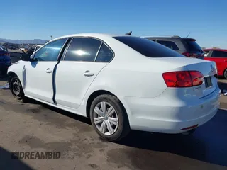2014 Volkswagen Jetta Sedan SE w/Connectivity with VIN 3VWD07AJ3EM403876, listed as a IAAI auction lot 41209426 with 155,336 mi miles. Bid and sale history available at carsss.com. Image 3.