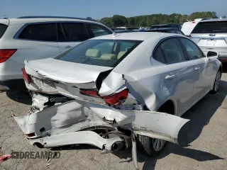 2009 Lexus IS 250 with VIN JTHCK262295033317, listed as a Copart auction lot 52305374 with 173,969 mi miles and Non Repairable. Bid and sale history available at DreamBid. Image 3.