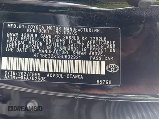 2005 Toyota Camry STD z VIN 4T1BE32K55U632921, wystawiony jako IAAI lot #42341618 z przebiegiem 268 557 mil mil oraz . Historia ofert i sprzedaży dostępna na DreamBid. Obrazek 9.