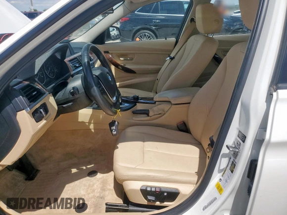2014 BMW 3 Series 328d z VIN WBA3D3C57EF099105, wystawiony jako Copart lot #63044005 z przebiegiem 138 543 mil mil oraz Czysty tytuł • Clean title. Historia ofert i sprzedaży dostępna na DreamBid. Obrazek 7.