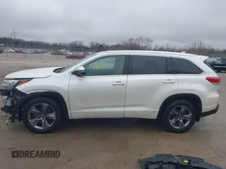 2018 Toyota Highlander Limited z VIN 5TDDZRFH6JS899857, wystawiony jako IAAI lot #41492515 z przebiegiem 98 929 mil mil oraz . Historia ofert i sprzedaży dostępna na DreamBid. Obrazek 15.