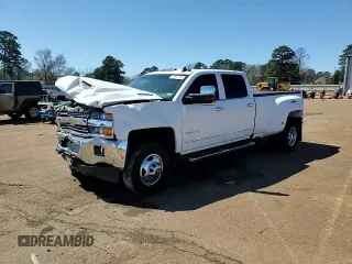 2019 Chevrolet Silverado 3500HD LTZ with VIN 1GC4KXEY4KF100539, listed as a Copart auction lot 48533115 with 117,369 mi miles and Salvage Title. Bid and sale history available at carsss.com. Image 11.