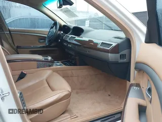 2008 BMW 7 Series 750i with VIN WBAHL83588DT12097, listed as a IAAI auction lot 41553816 with 110,672 mi miles and . Bid and sale history available at DreamBid. Image 5.