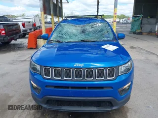 2018 Jeep Compass Altitude z VIN 3C4NJDBB0JT142314, wystawiony jako IAAI lot #42208895 z przebiegiem 119 459 mil mil oraz . Historia ofert i sprzedaży dostępna na DreamBid. Obrazek 12.