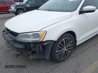 2014 Volkswagen Jetta SE с VIN 3VWD17AJ5EM390433, выставлен на аукционе IAAI как лот 42432308 с пробегом 257 086 миль миль и . История ставок и продаж доступна на DreamBid. Изображение 14.