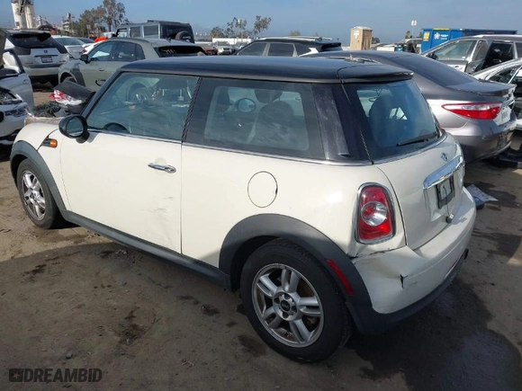 2012 MINI Cooper Hardtop with VIN WMWSU3C5XCT259021, listed as a IAAI auction lot 41910293 with 152,275 mi miles. Bid and sale history available at carsss.com. Image 3.