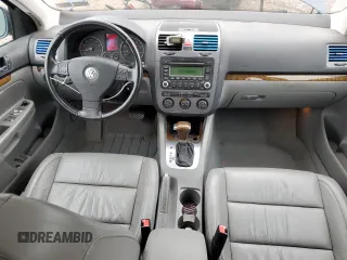 2005 Volkswagen Jetta 2.5L с VIN 3VWDF71K65M607420, выставлен на аукционе Copart как лот 59906585 с пробегом 136 949 миль миль и Списание • Salvage title. История ставок и продаж доступна на DreamBid. Изображение 8.